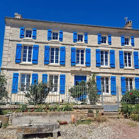Jolie Charentaise Dans La Campagne De Saintonge Tatil Evi *