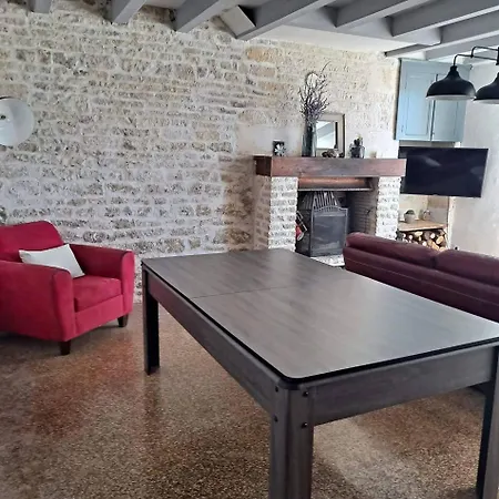 Tatil Evi Jolie Charentaise Dans La Campagne De Saintonge *