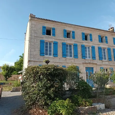 Jolie Charentaise Dans La Campagne De Saintonge Tatil Evi